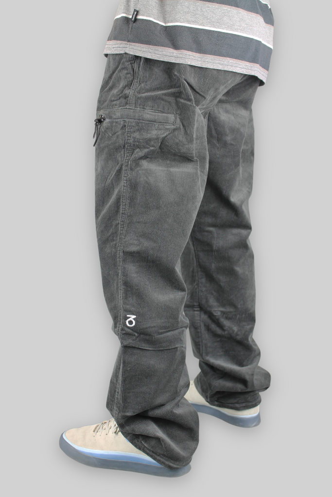 Locker sitzende Cord-Skatehose (Anthrazit)