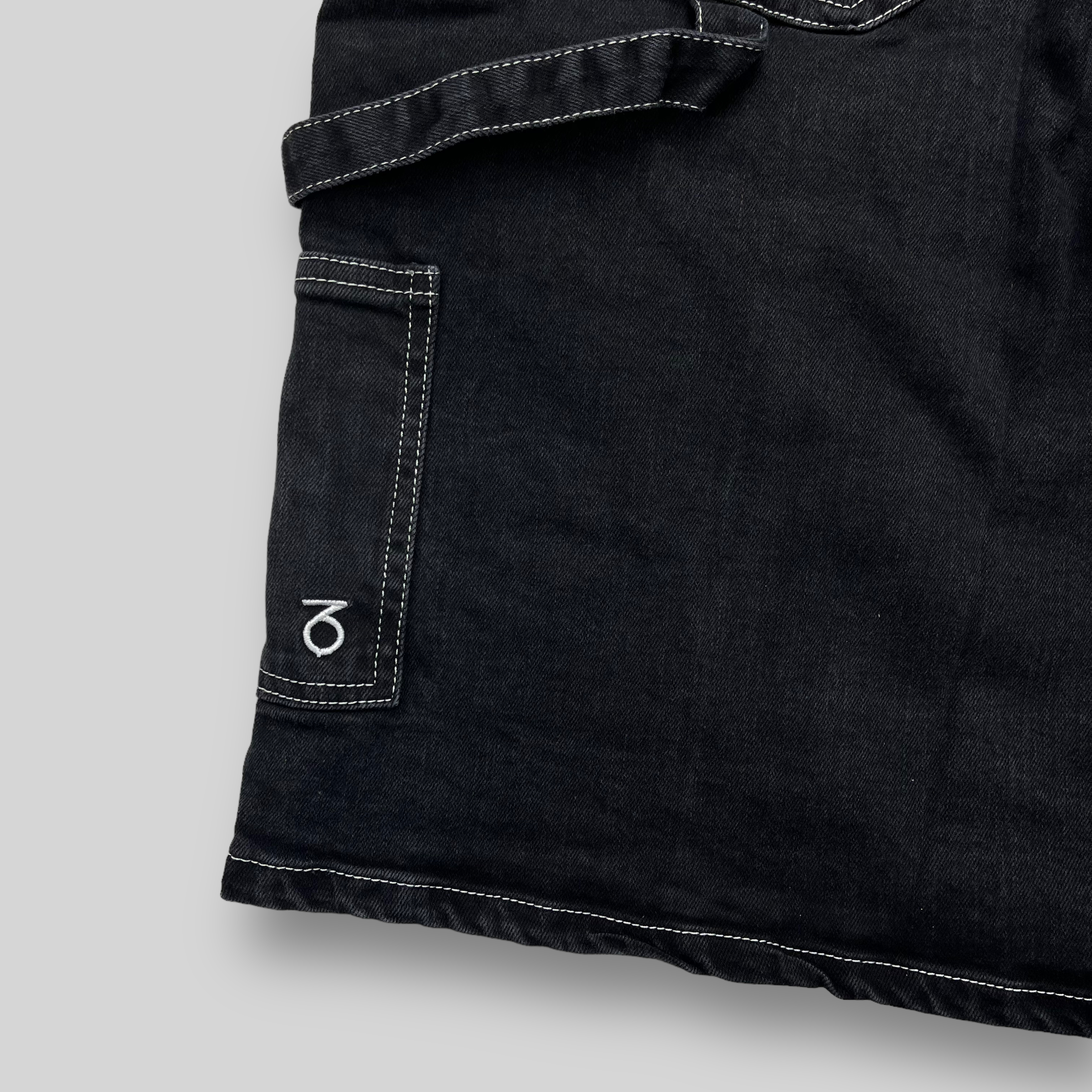 Loose Fit Carpenter Denim Shorts (Black/White)