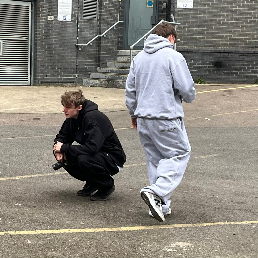 T-shirt con logo Core (bianco/grigio medio)