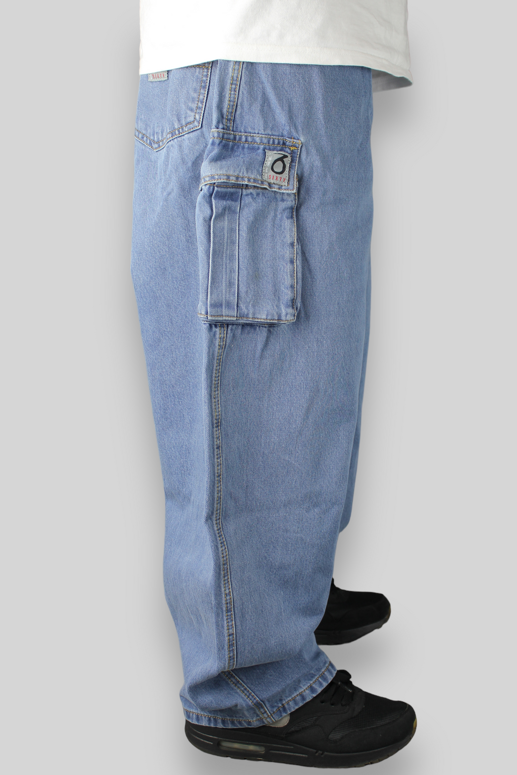 Pantaloni cargo in denim con vestibilità a palloncino (blu stonewash)